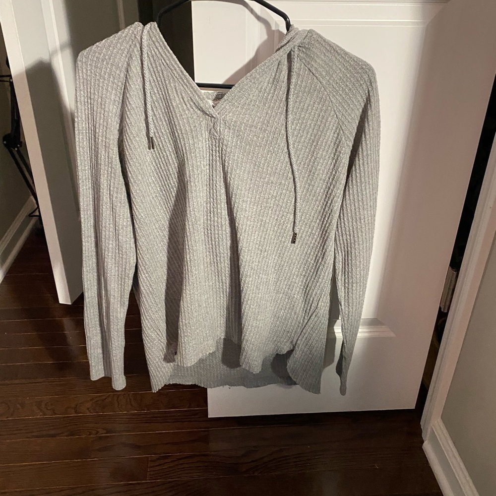 grey pullover hoodie